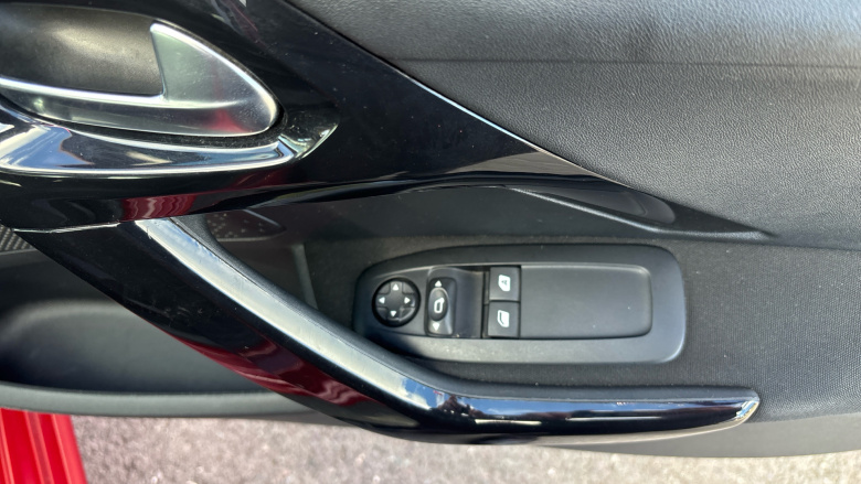 Peugeot 208 1.2 PureTech 82 Active 5dr Petrol Hatchback